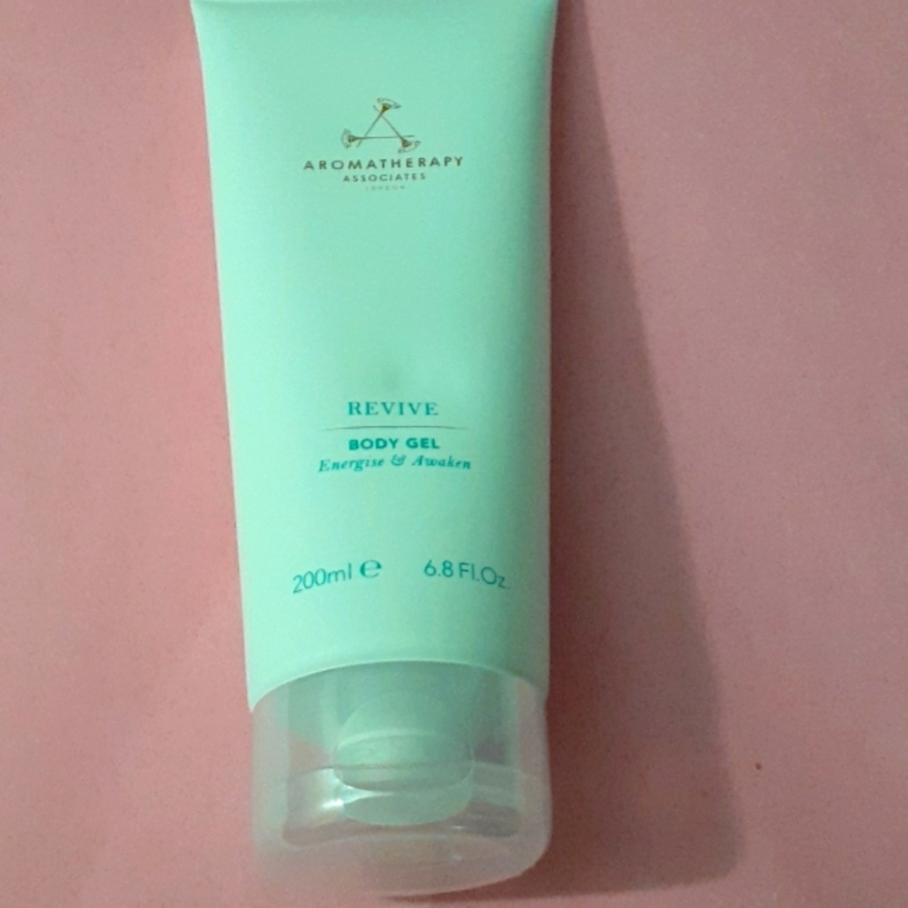 REVIVE BODY GEL